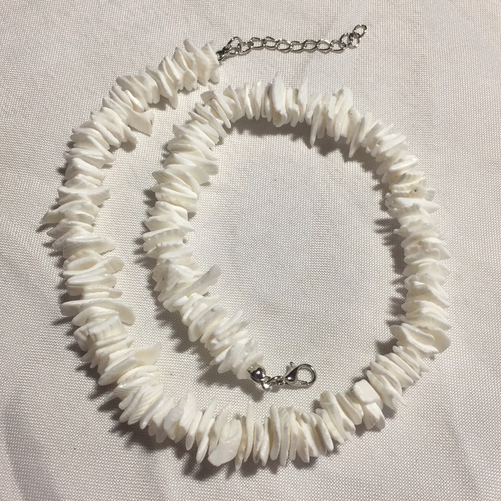 Shell necklace - Picture 4 of 5